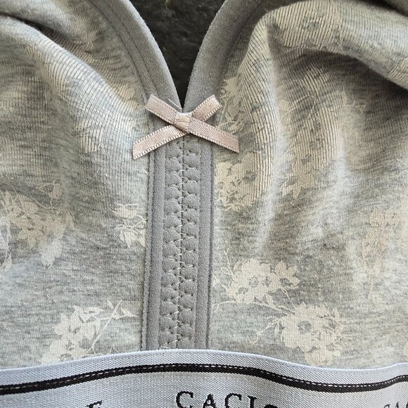 Cacique Unlined Full Coverage No-Wire Bra – Size 40D (Gray with White Floral Pri - Picture 5 of 8